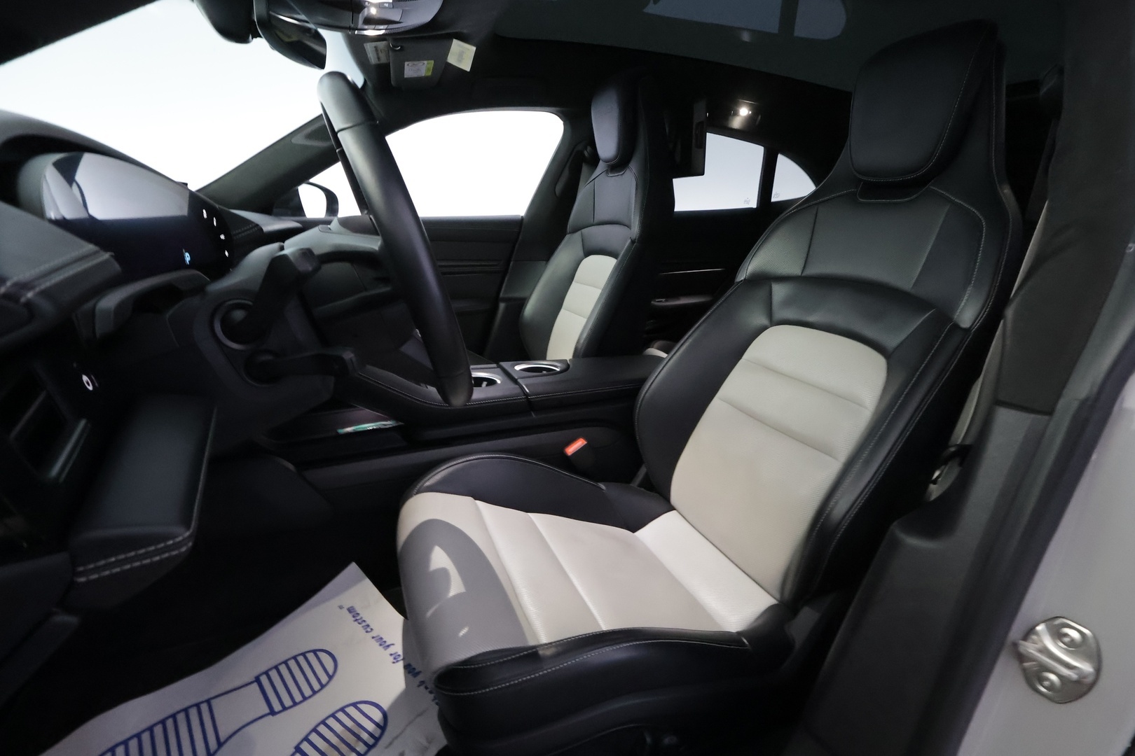 PORSCHE Taycan 2022