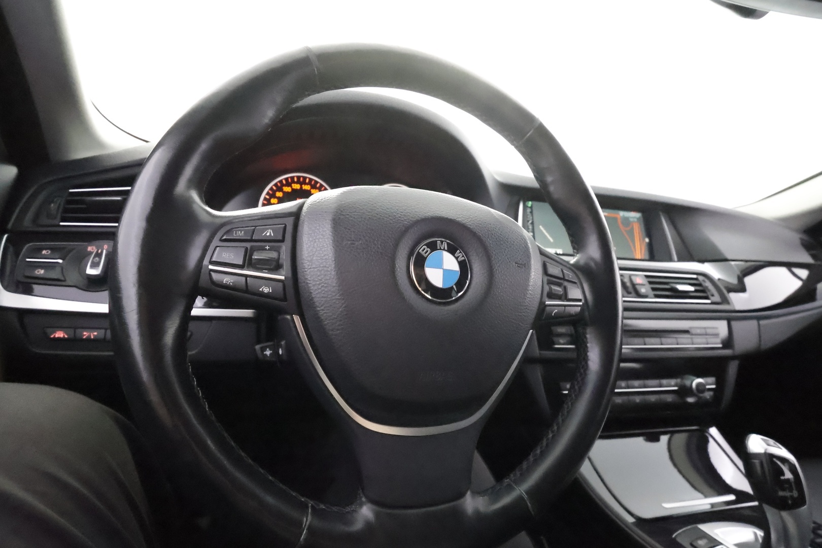 BMW 530 2015