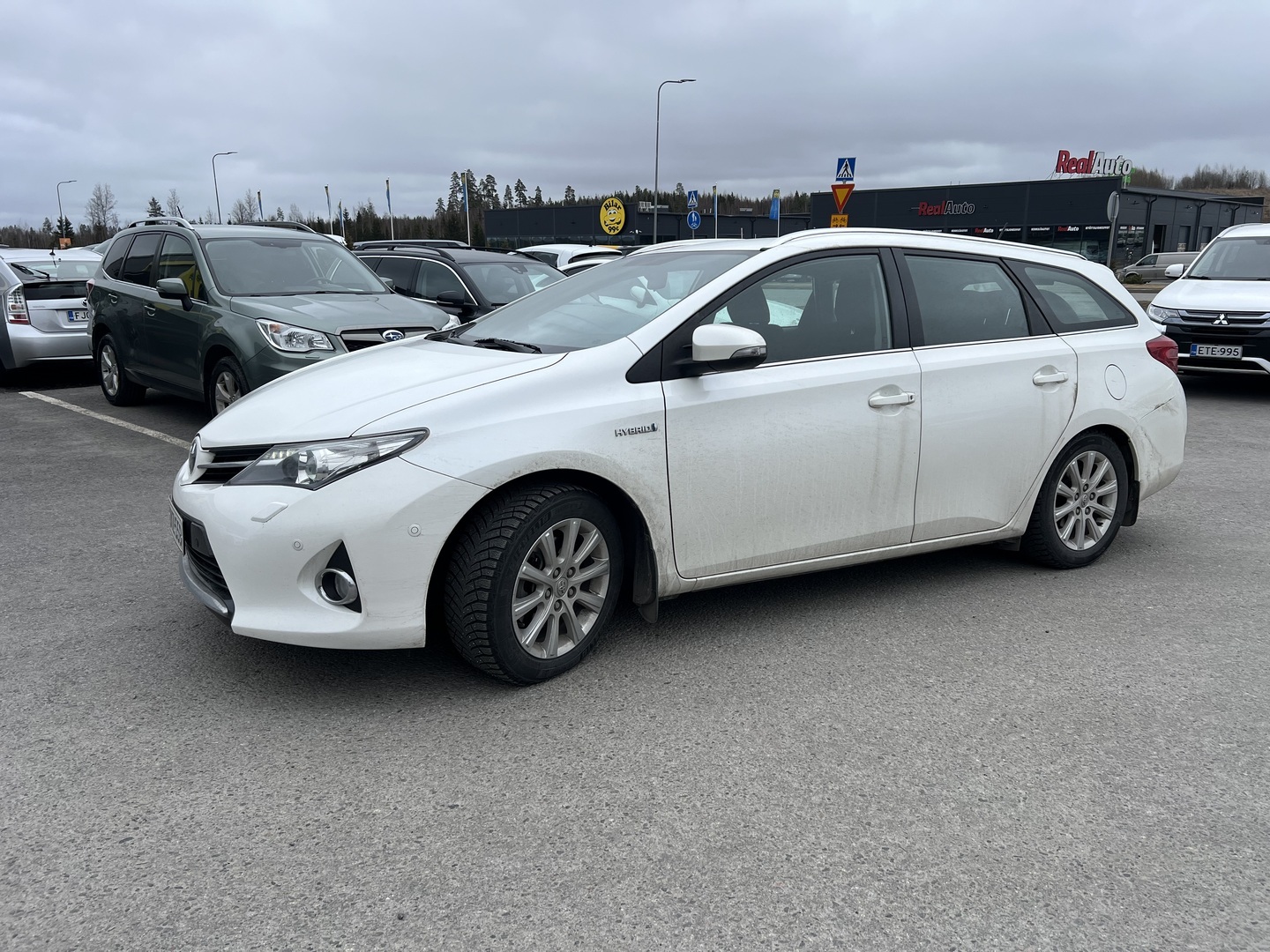 TOYOTA Auris 2013