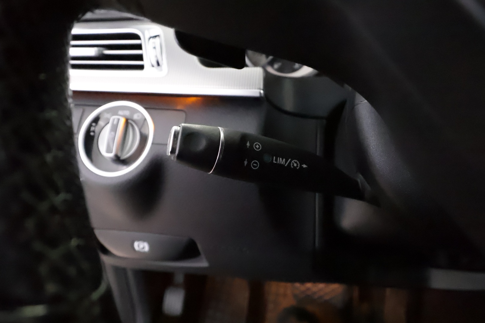 MERCEDES-BENZ E 2015