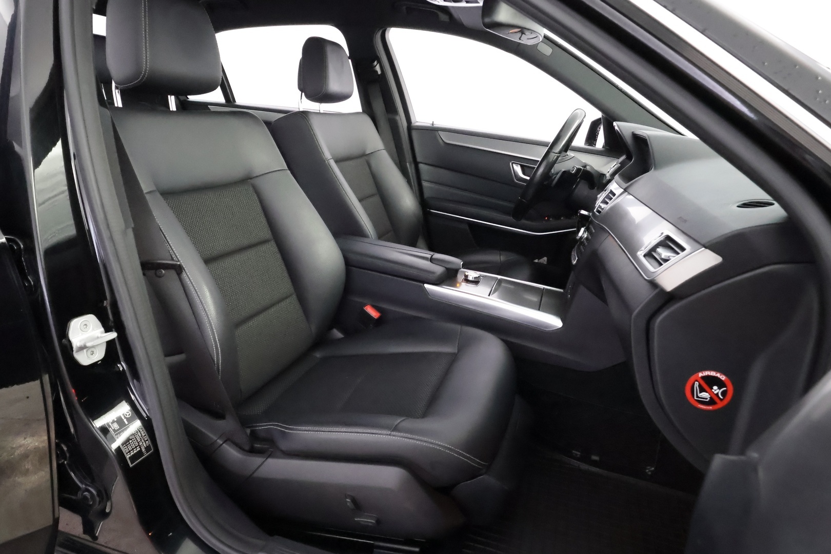 MERCEDES-BENZ E 2015