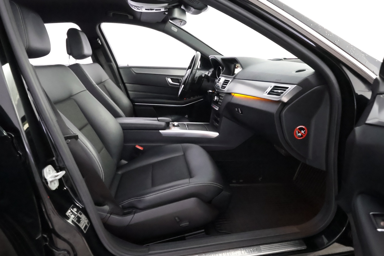 MERCEDES-BENZ E 2015