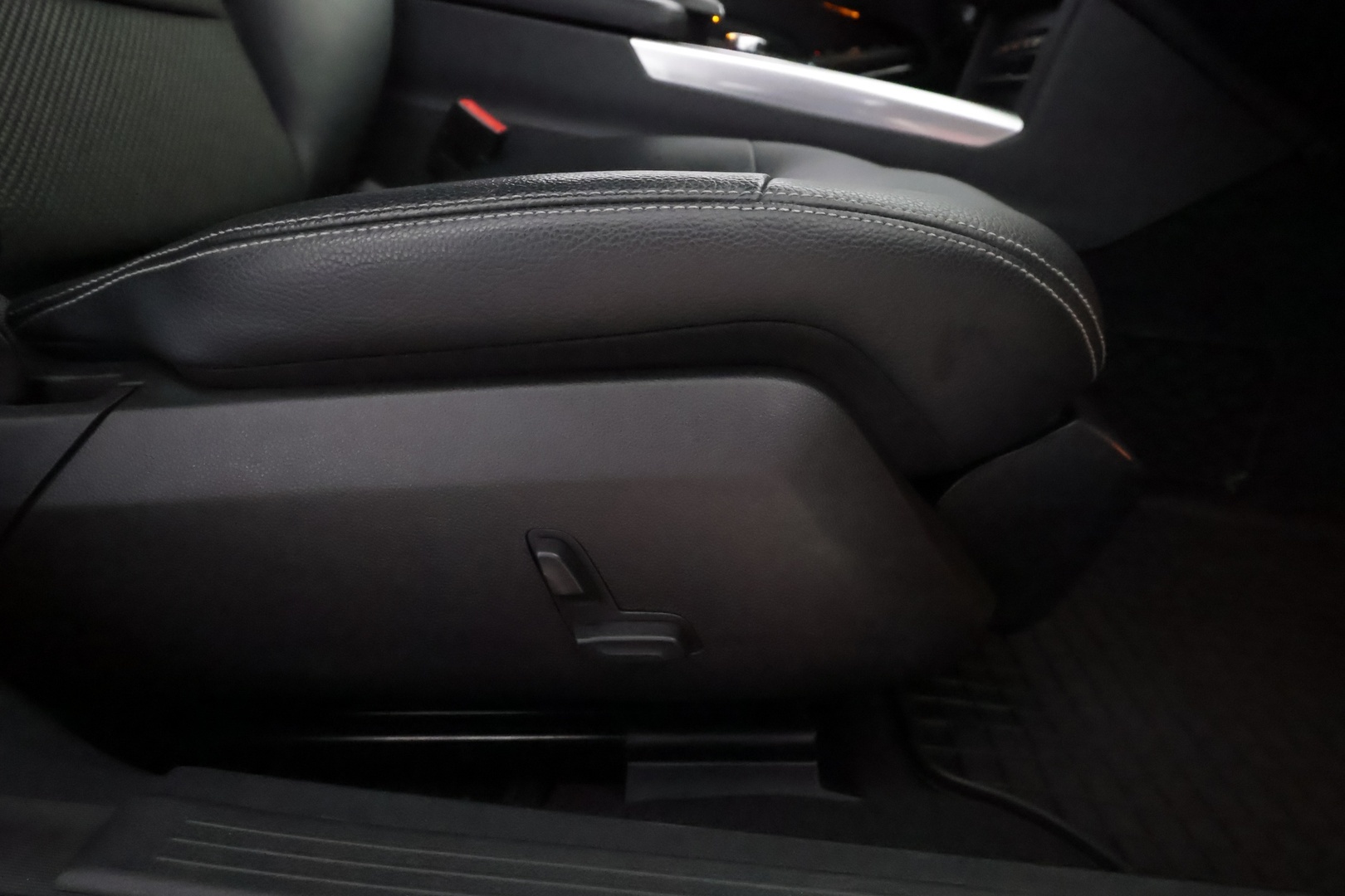 MERCEDES-BENZ E 2015