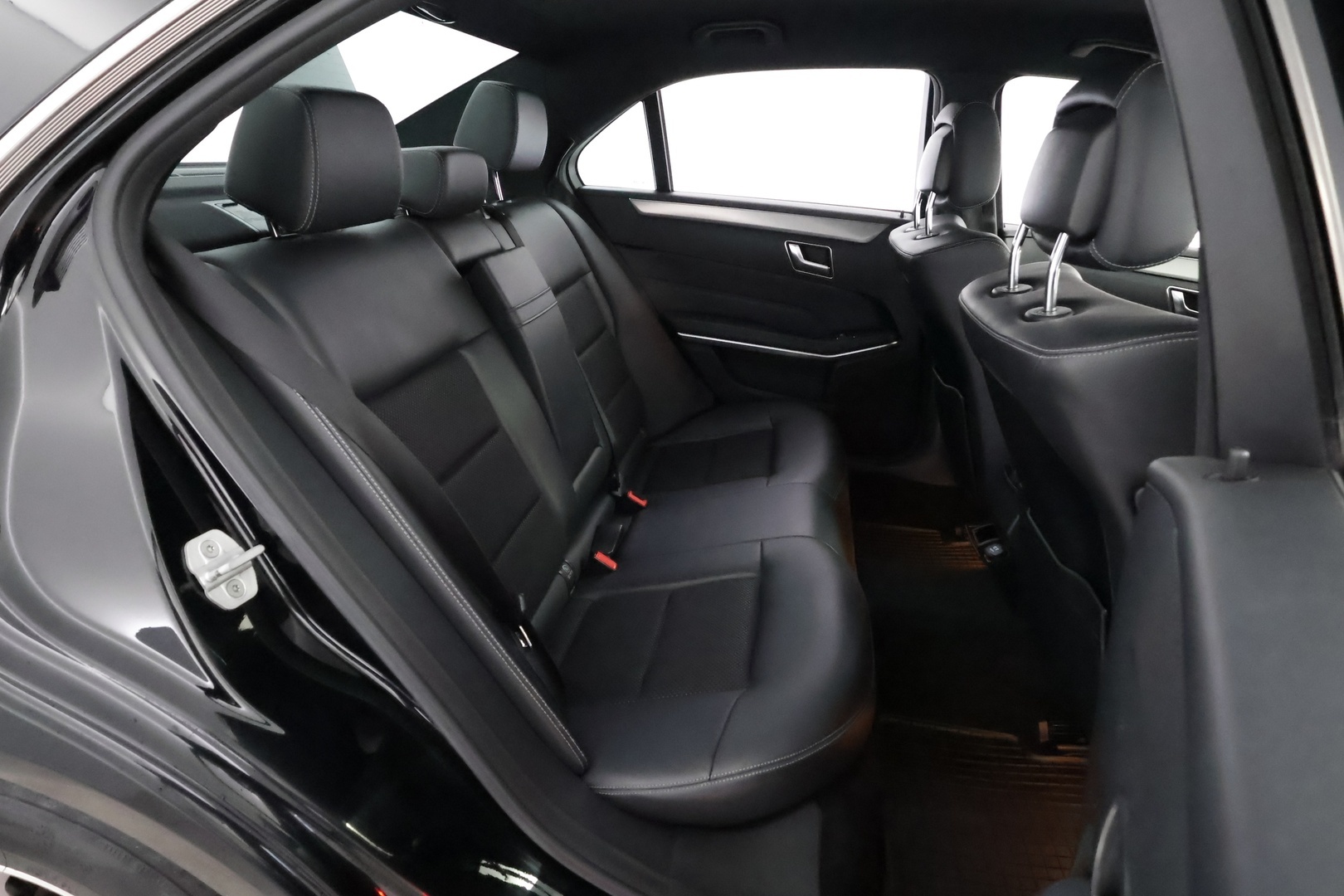 MERCEDES-BENZ E 2015