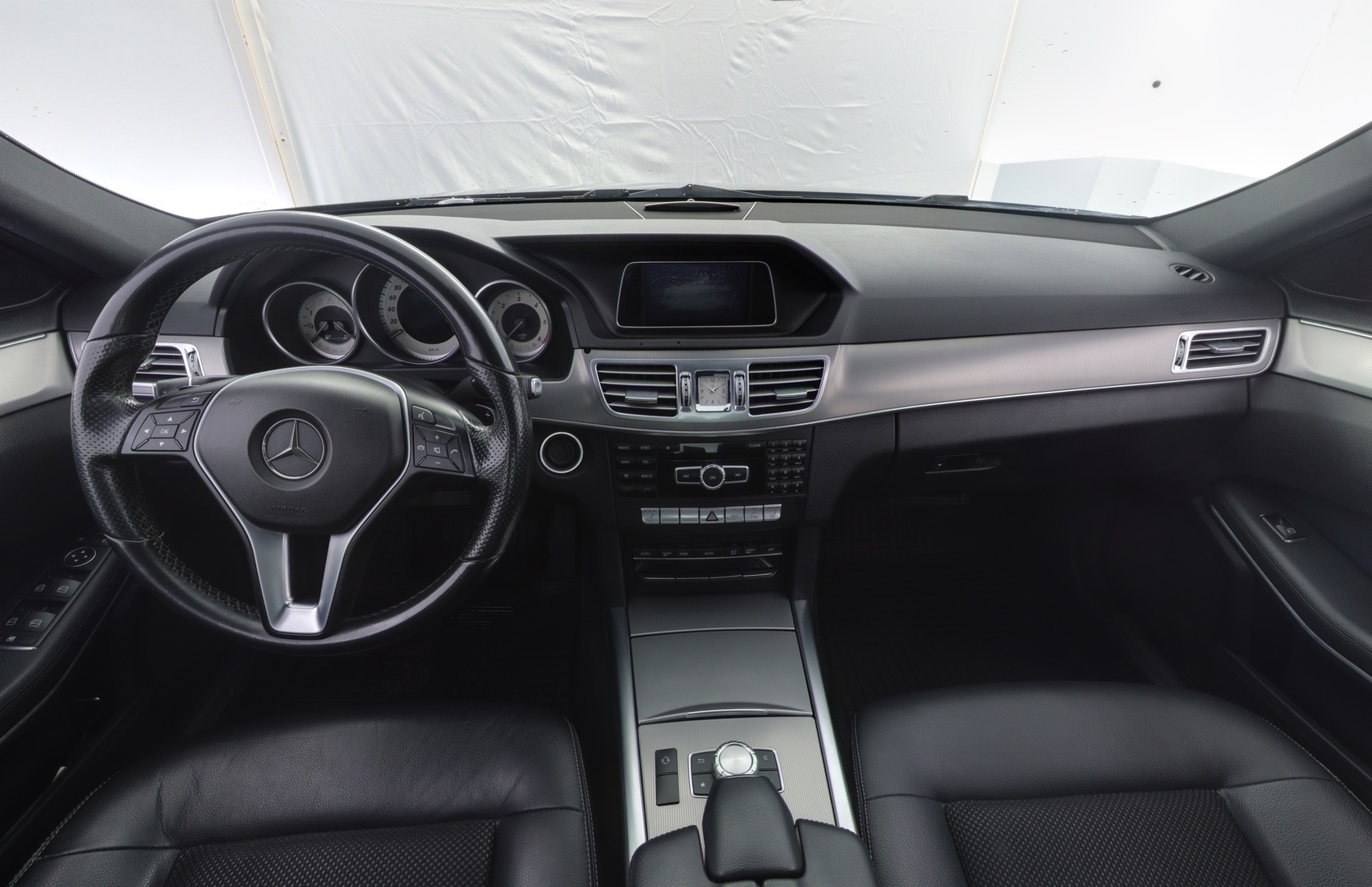 MERCEDES-BENZ E 2015