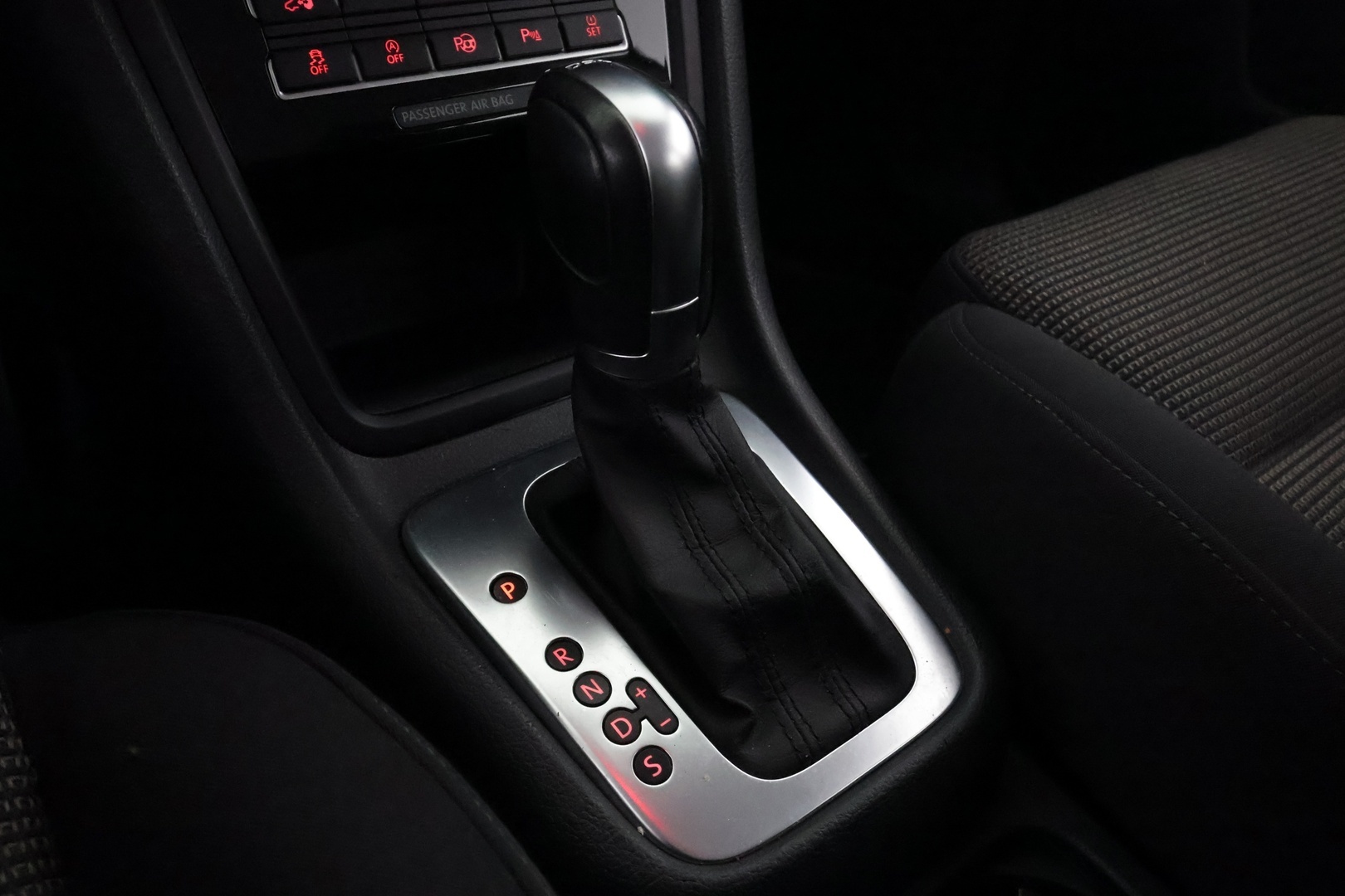 VOLKSWAGEN Sharan 2010