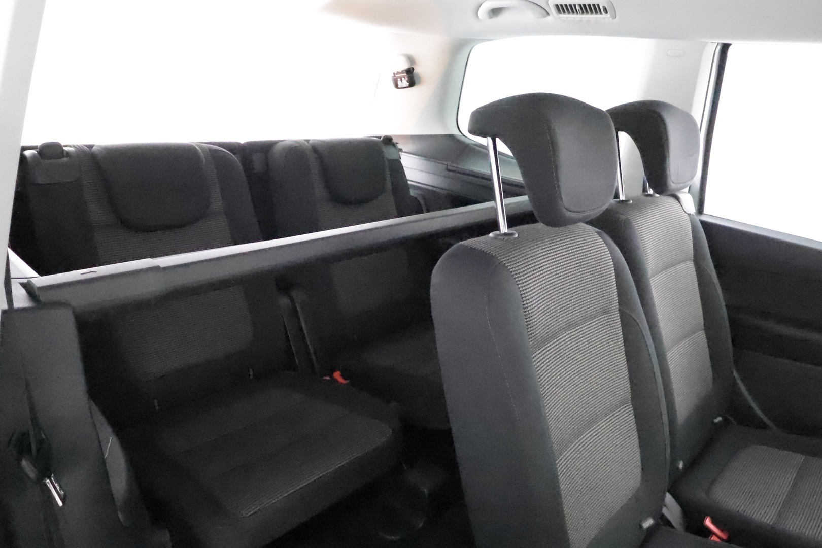 VOLKSWAGEN Sharan 2010