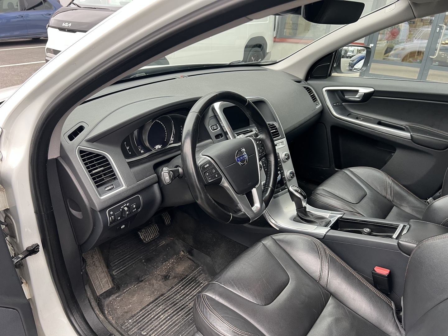 VOLVO XC60 2016