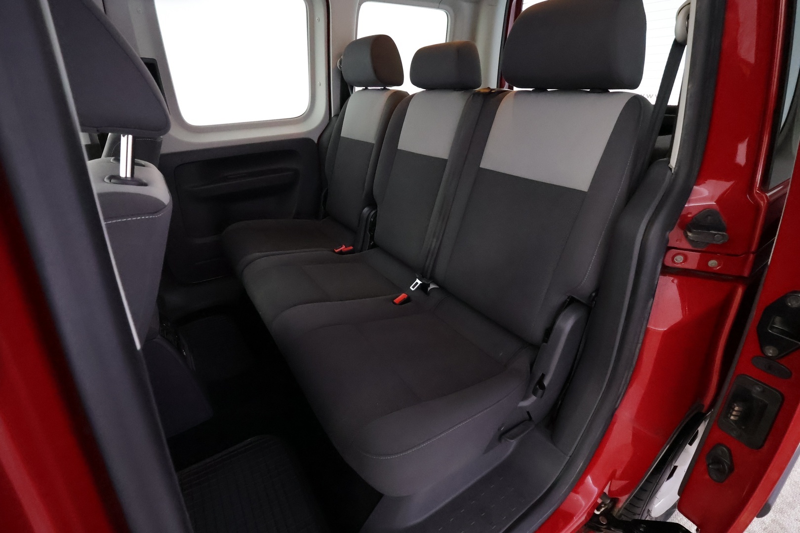 VOLKSWAGEN Caddy 15