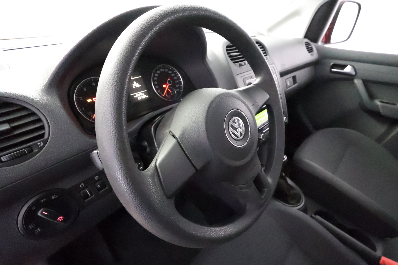 VOLKSWAGEN Caddy 25