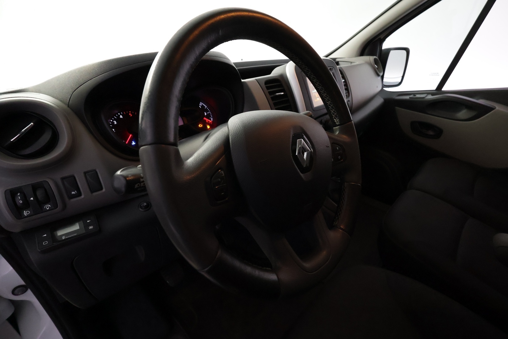 RENAULT Trafic 14