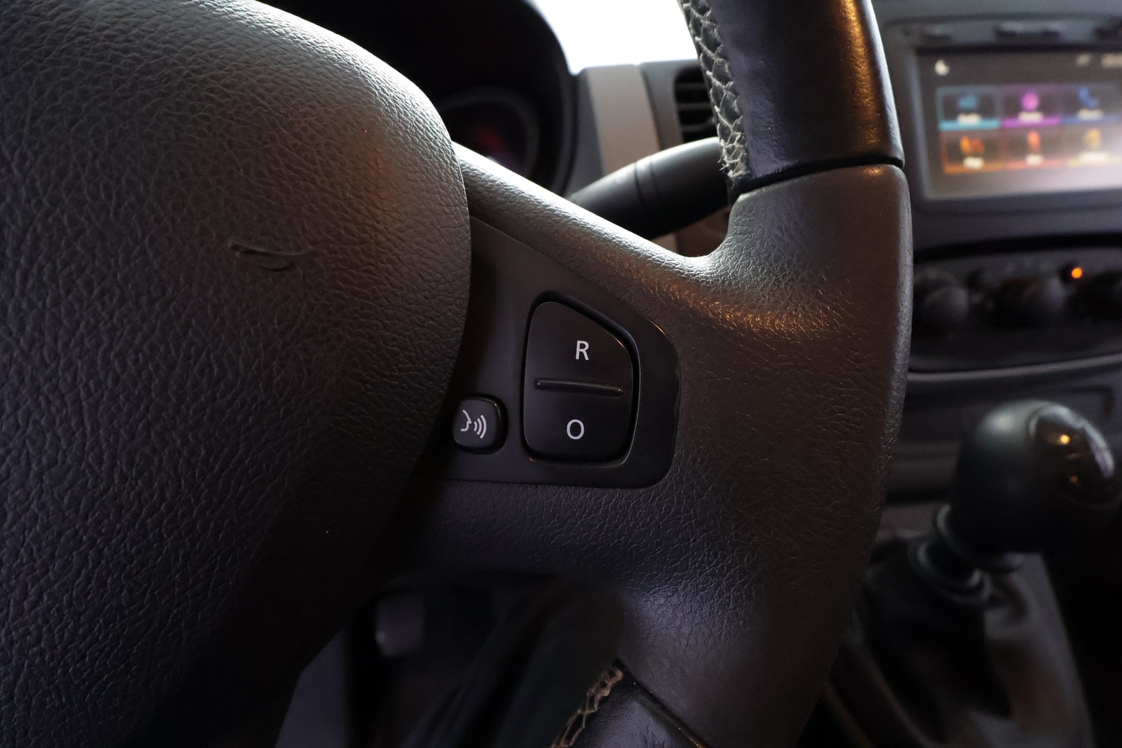 RENAULT Trafic 19