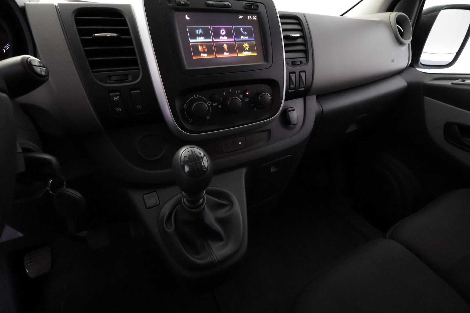 RENAULT Trafic 20