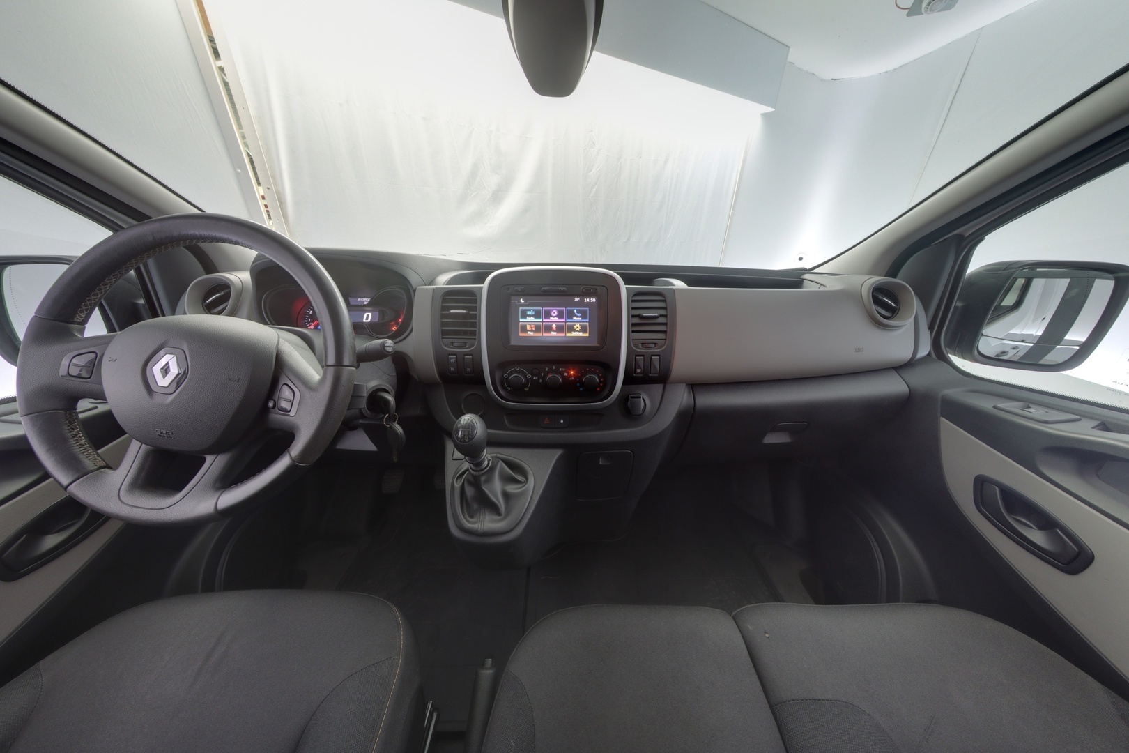 RENAULT Trafic 7