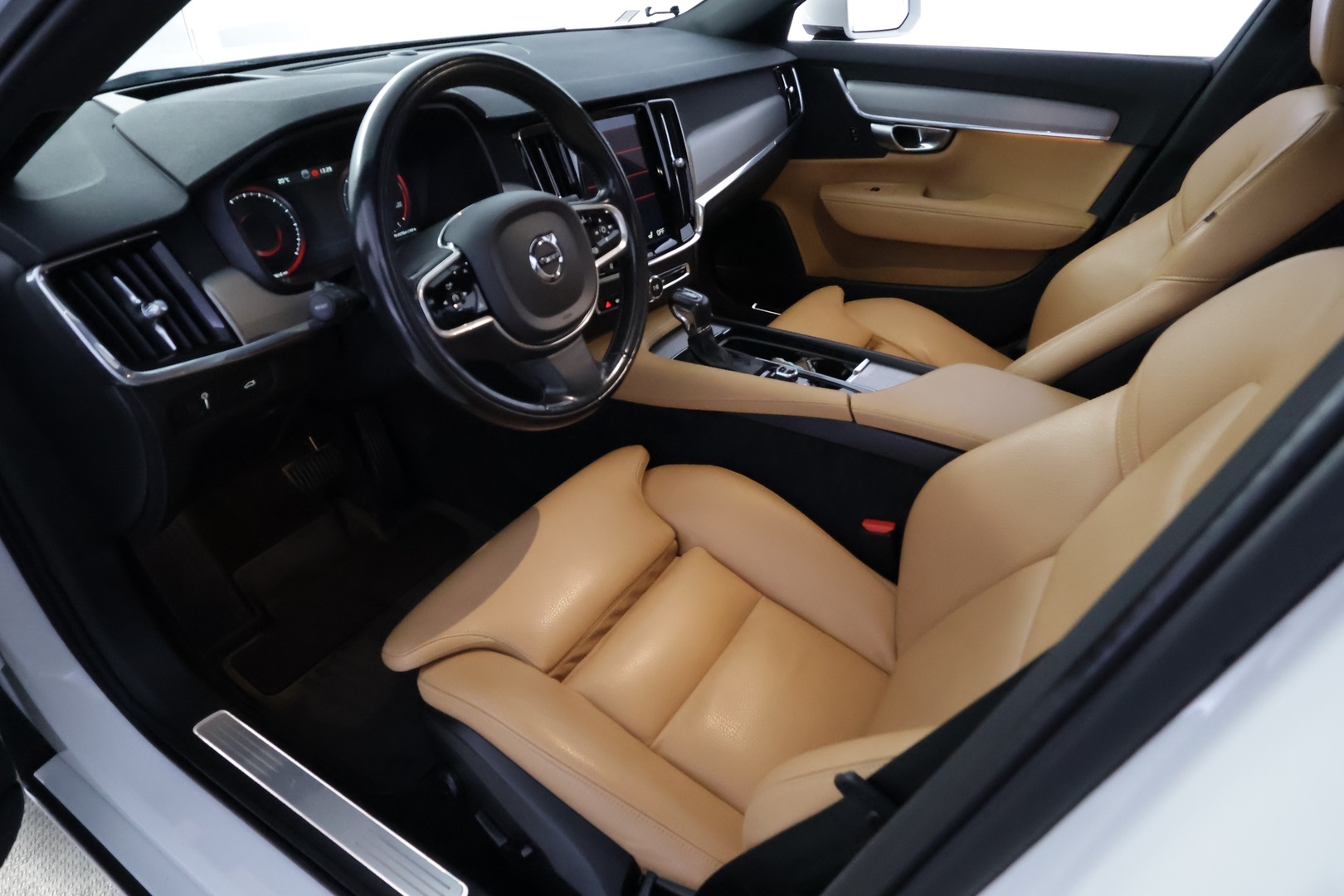 VOLVO S90 10