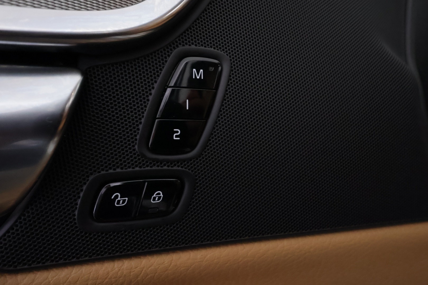VOLVO S90 14