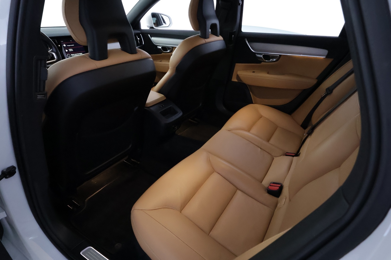 VOLVO S90 16