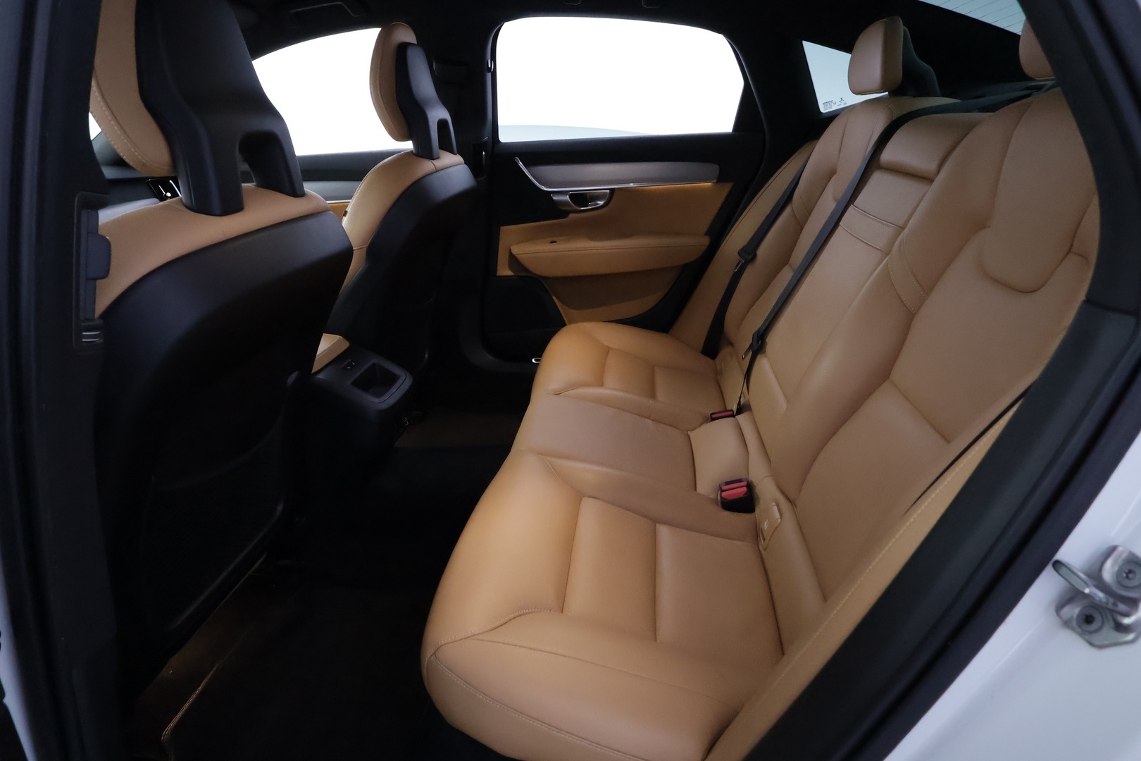 VOLVO S90 17
