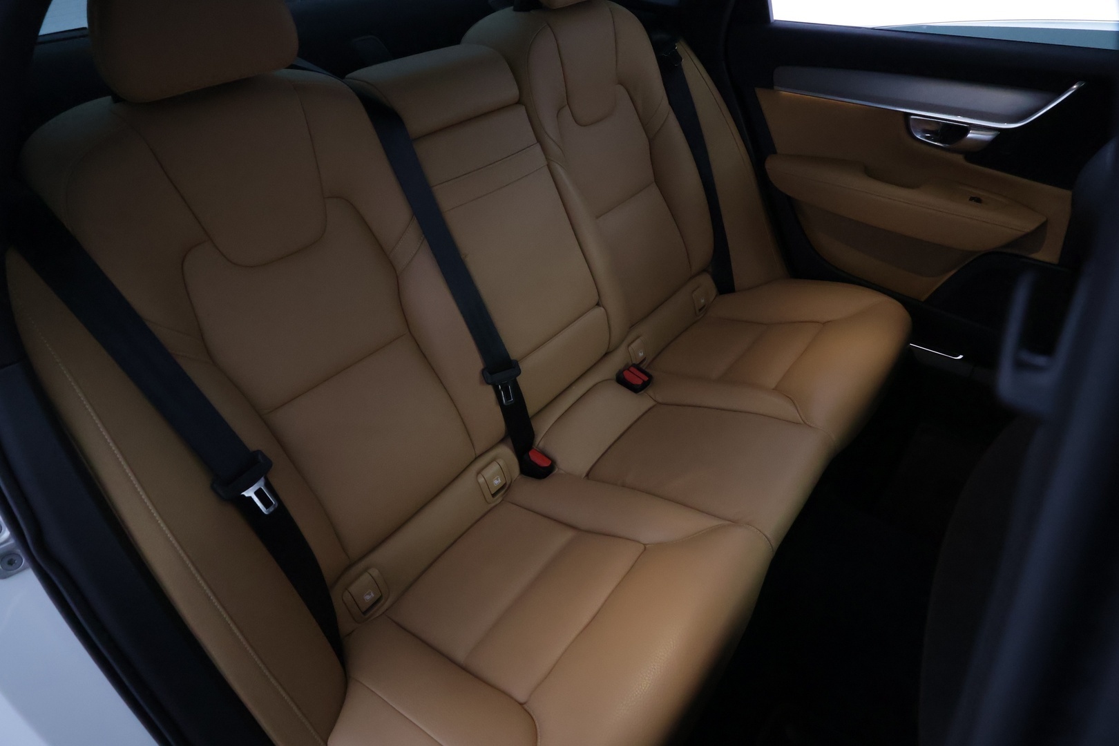 VOLVO S90 27