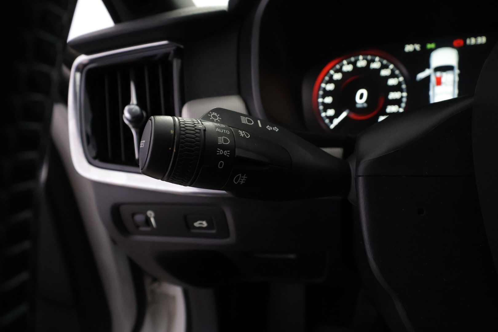 VOLVO S90 38