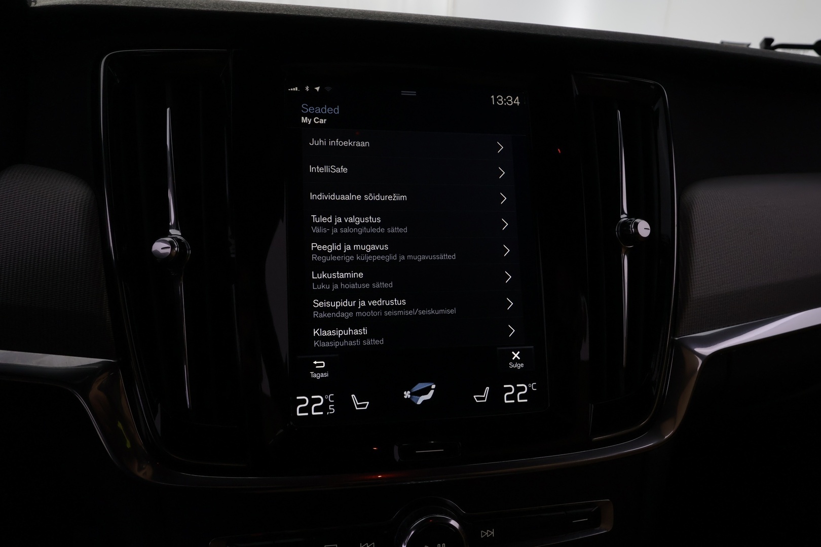VOLVO S90 49