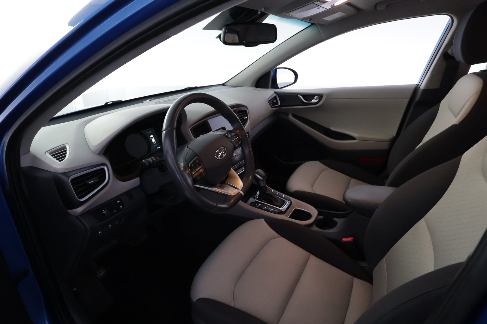 HYUNDAI IONIQ HYBRID 2018