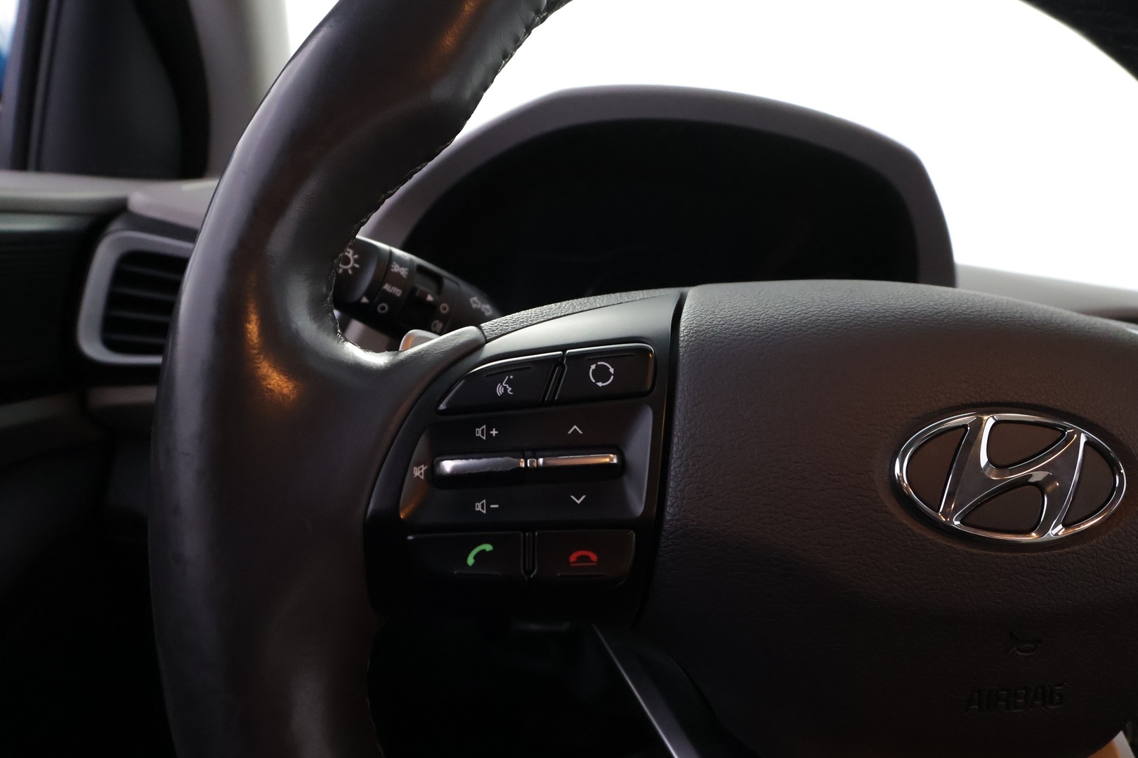 HYUNDAI IONIQ HYBRID 2018