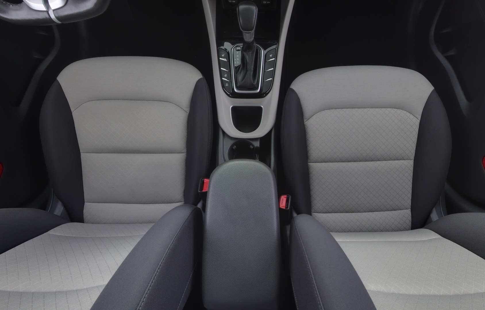 HYUNDAI IONIQ HYBRID 2018