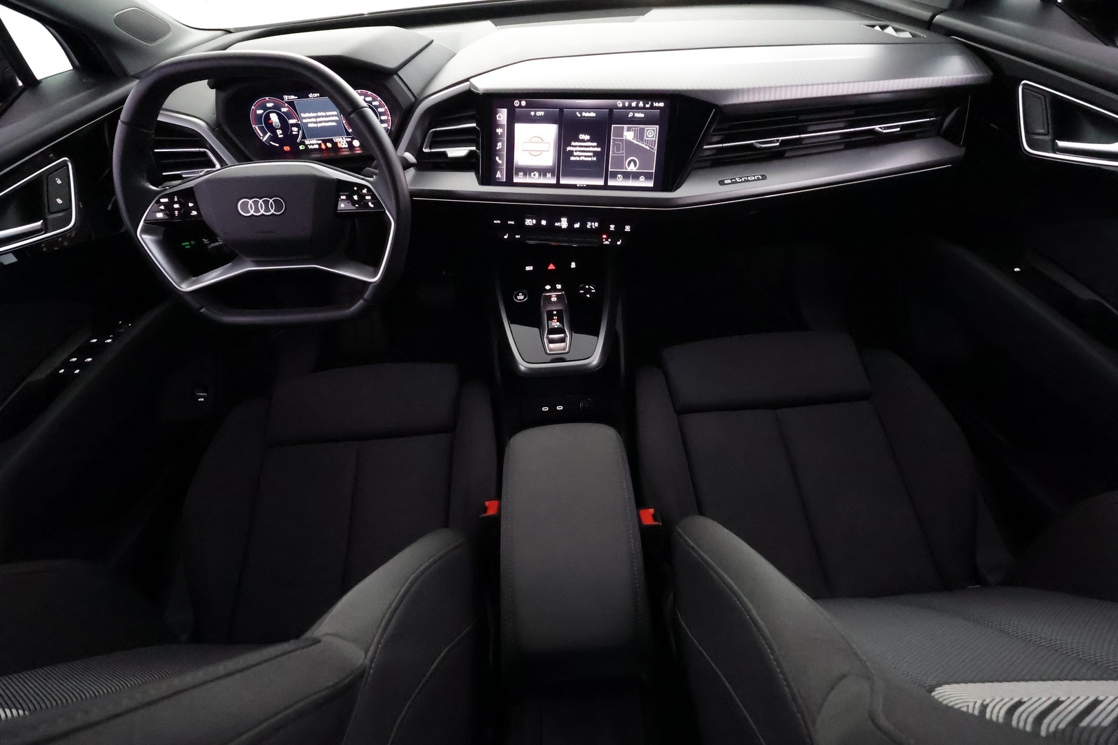 AUDI Q4 e-tron 16