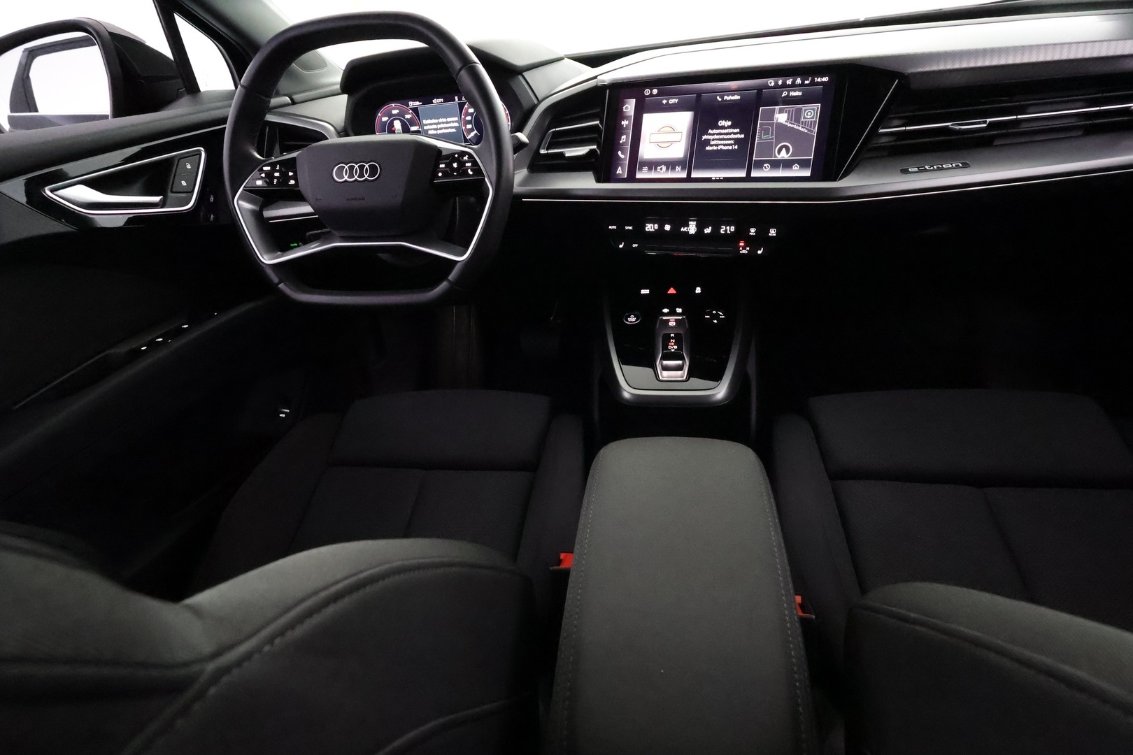 AUDI Q4 e-tron 17