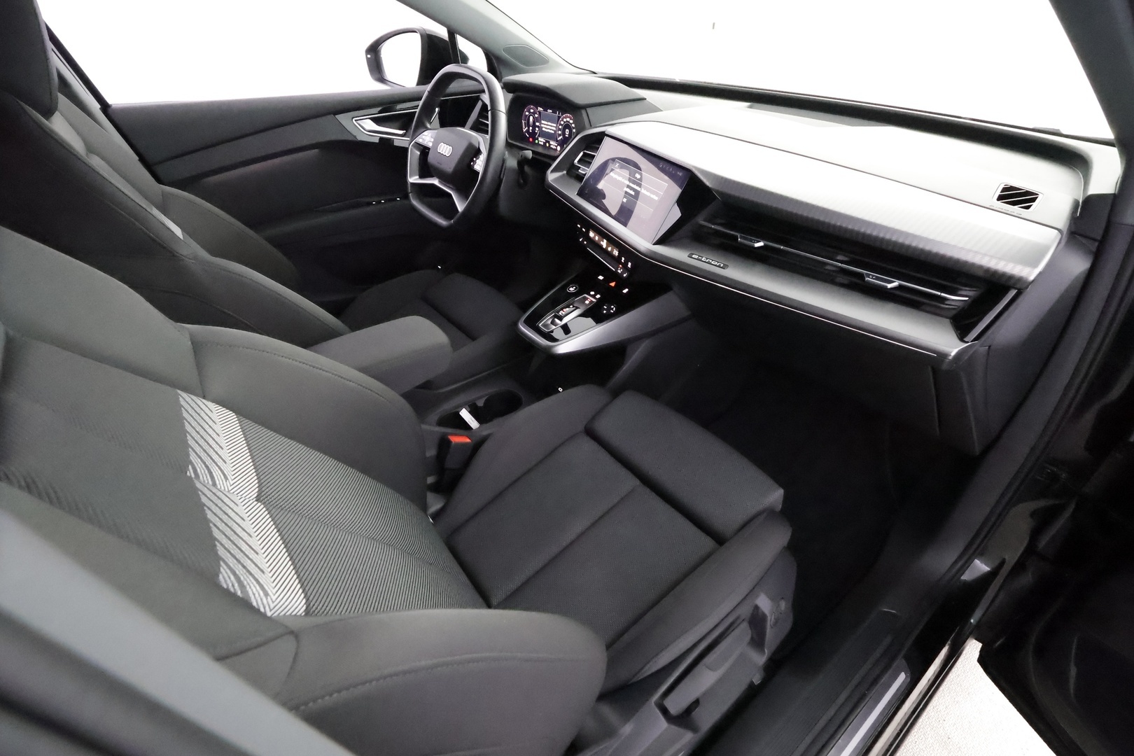 AUDI Q4 e-tron 25