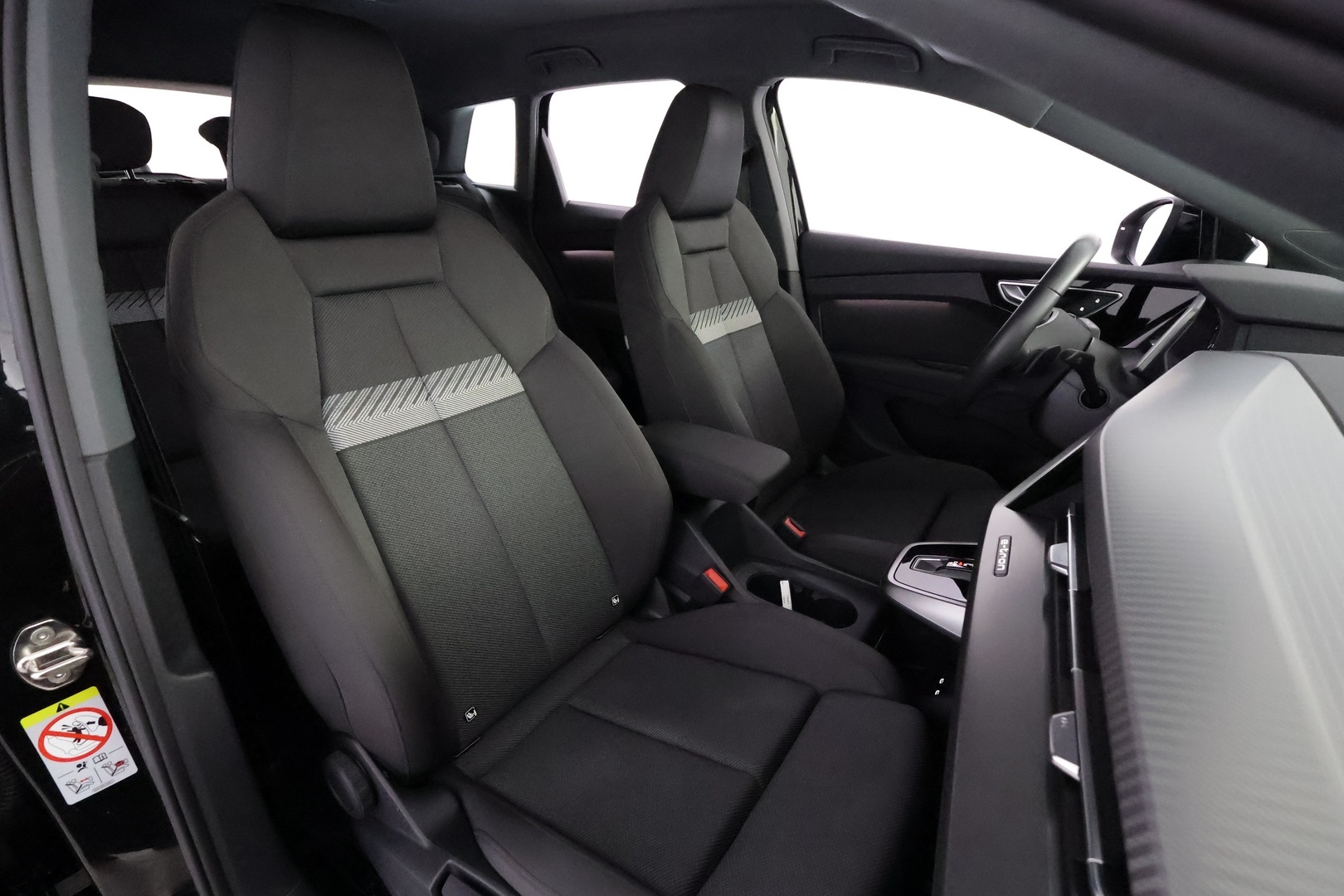 AUDI Q4 e-tron 27