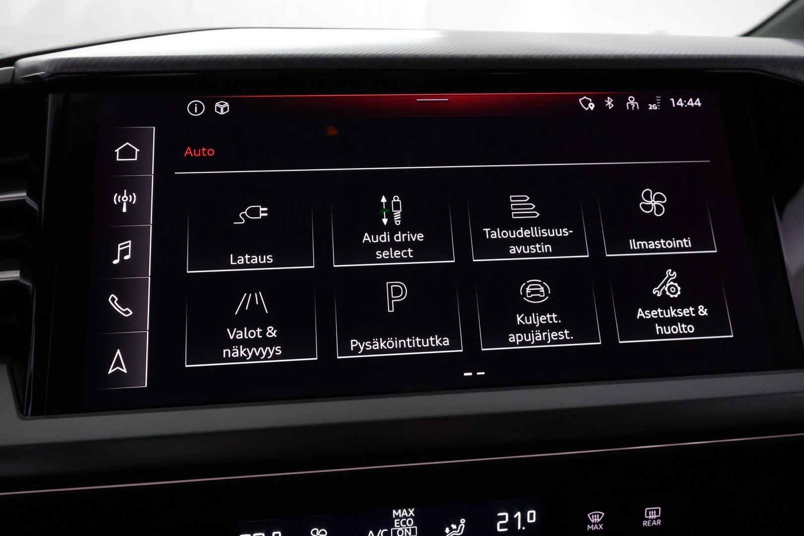 AUDI Q4 e-tron 42