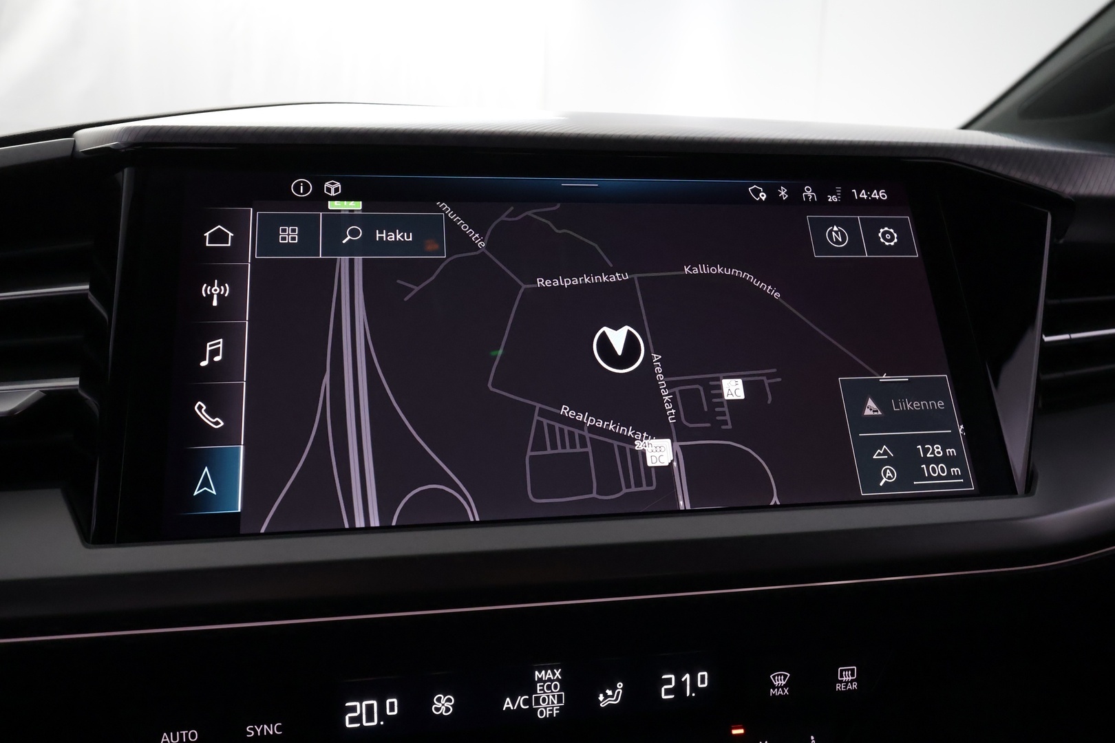 AUDI Q4 e-tron 54