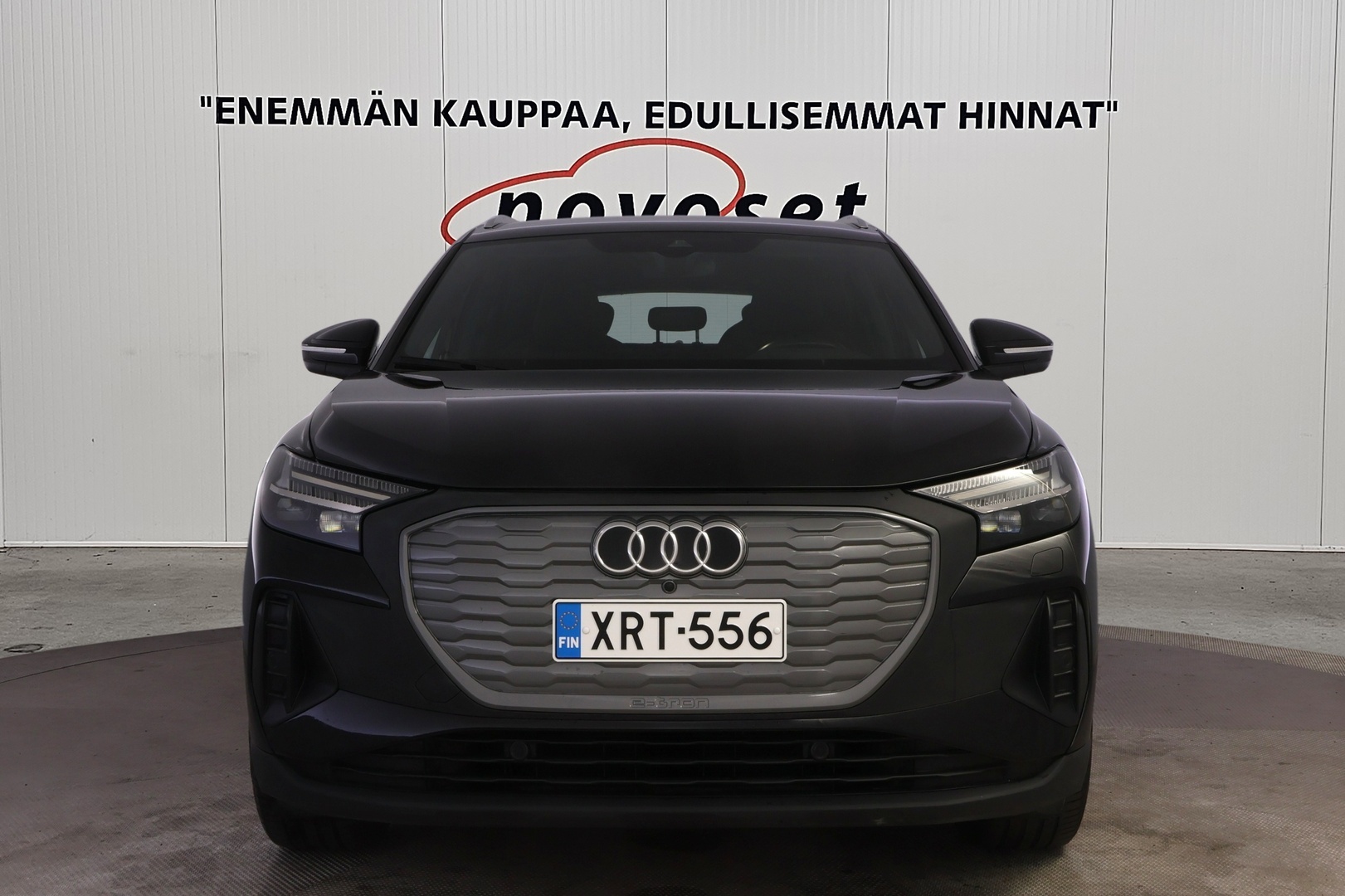AUDI Q4 e-tron 6