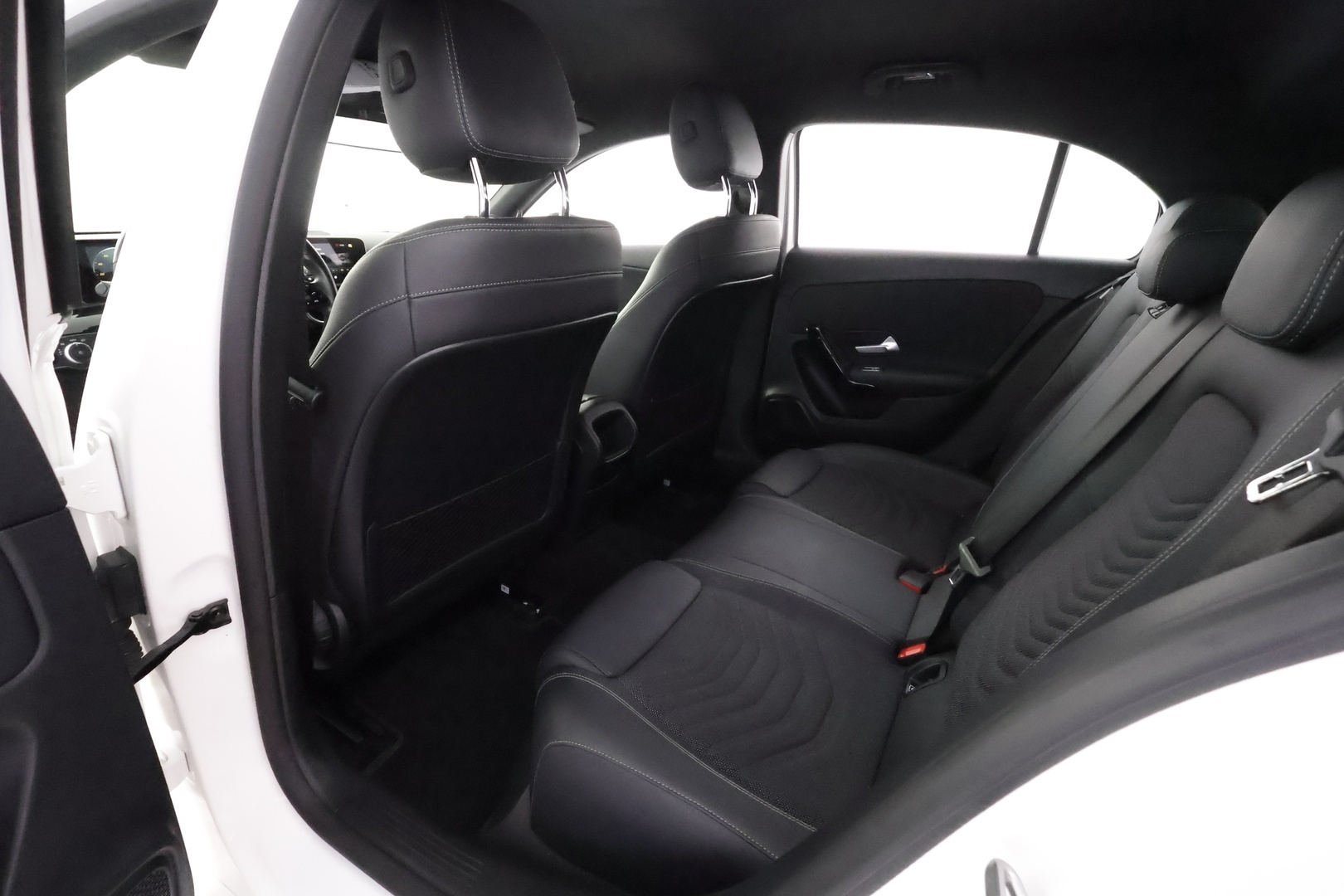 MERCEDES-BENZ A 2021