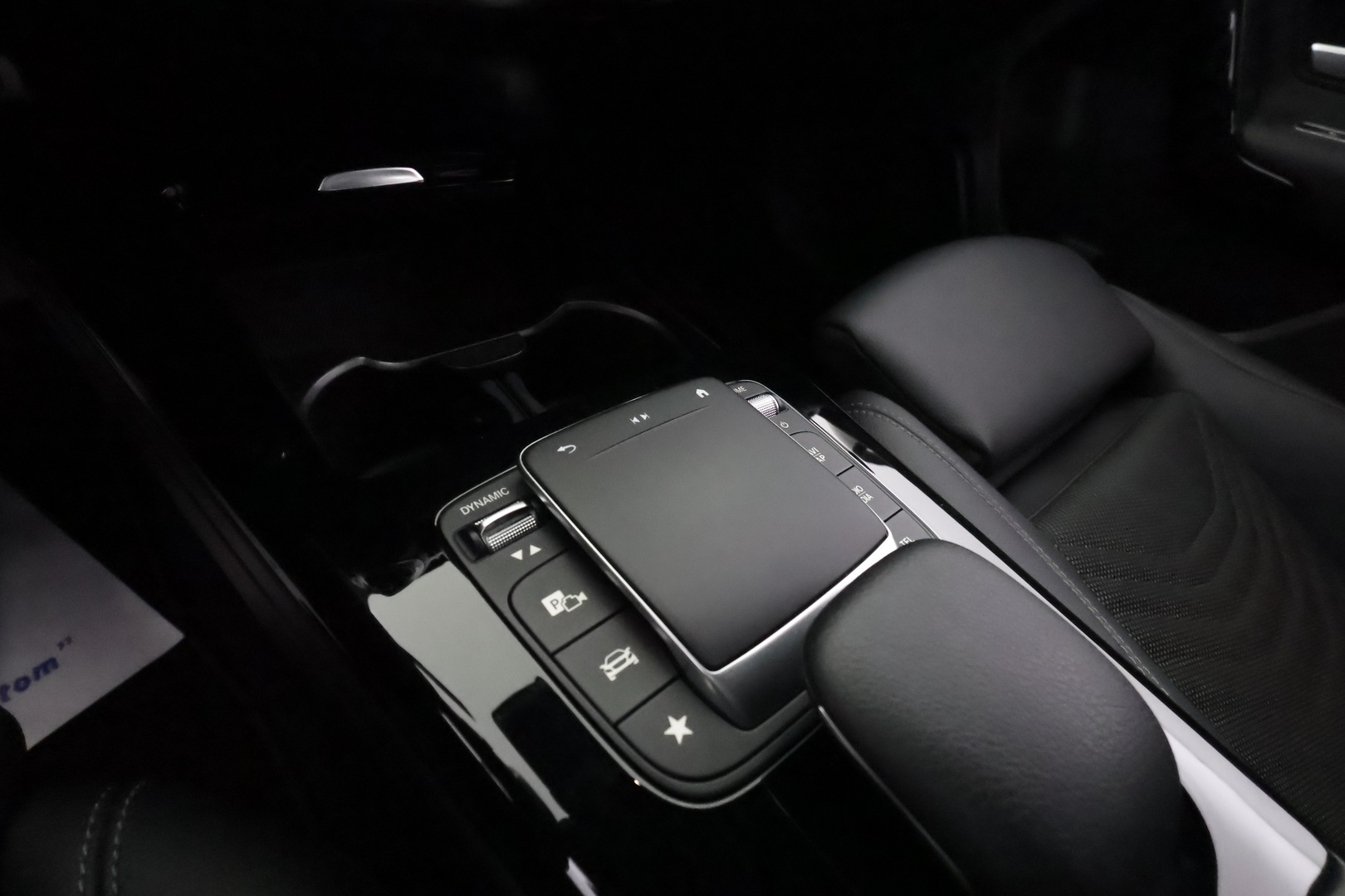 MERCEDES-BENZ A 2021