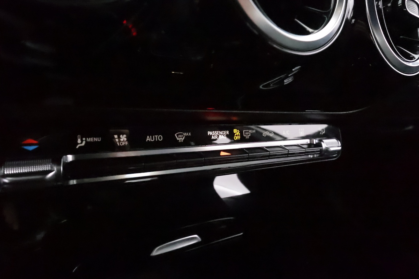 MERCEDES-BENZ A 2021