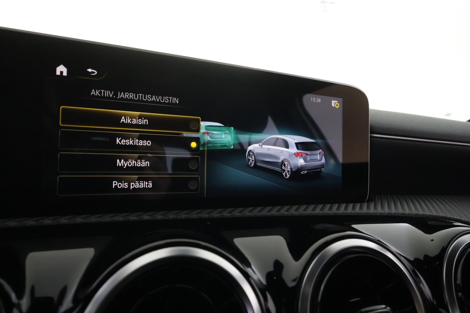 MERCEDES-BENZ A 2021