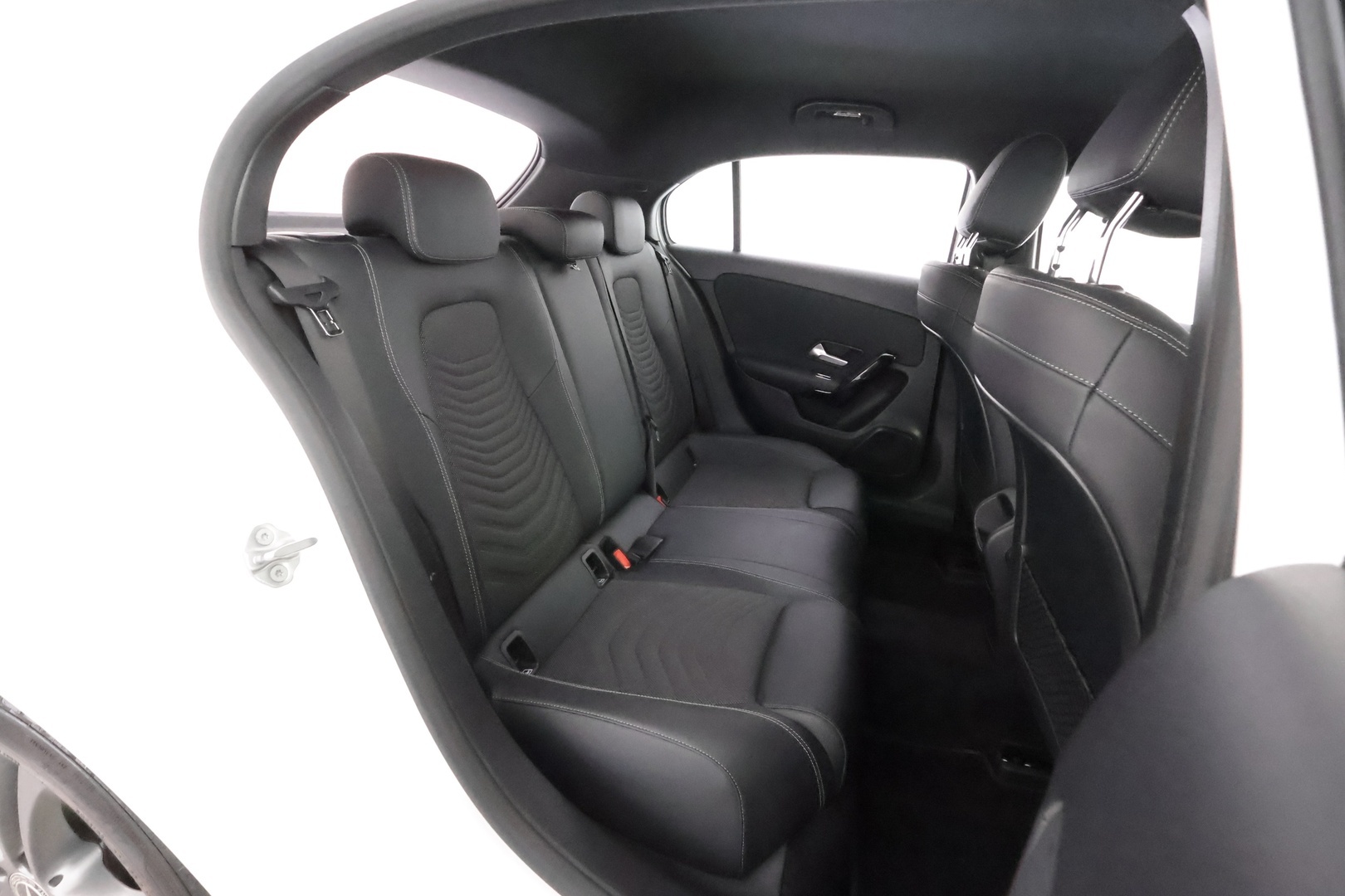 MERCEDES-BENZ A 2021