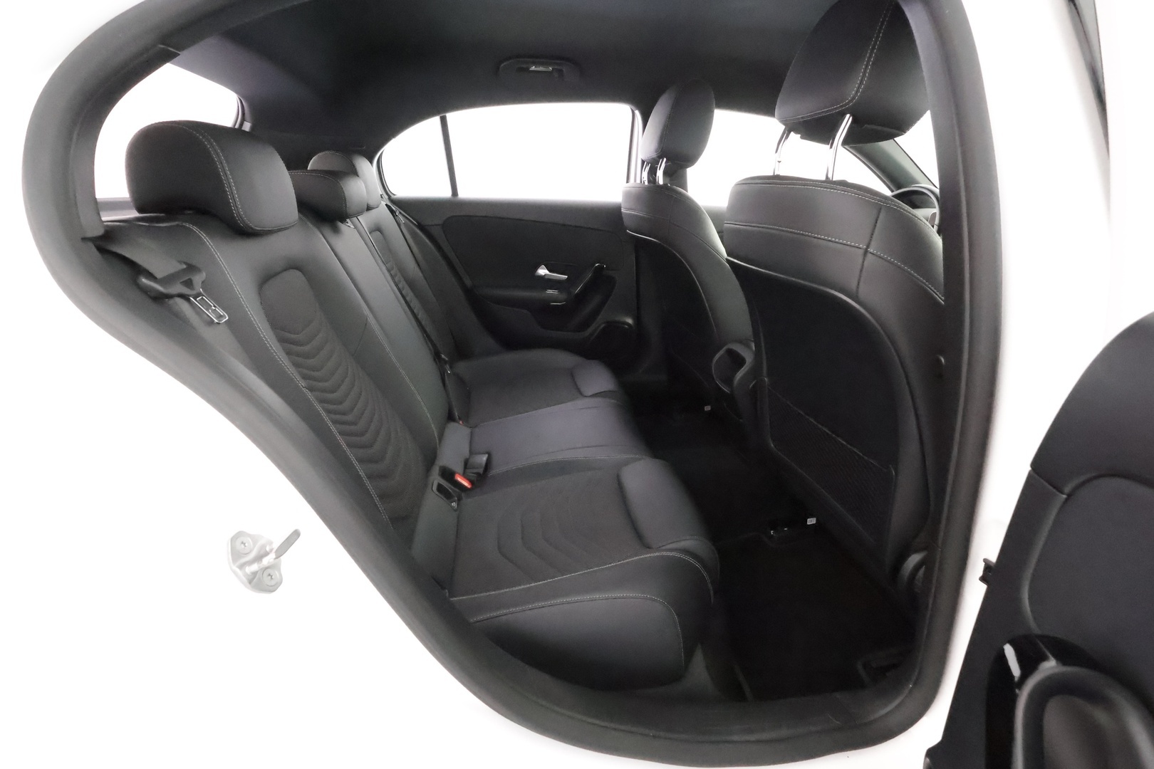 MERCEDES-BENZ A 2021