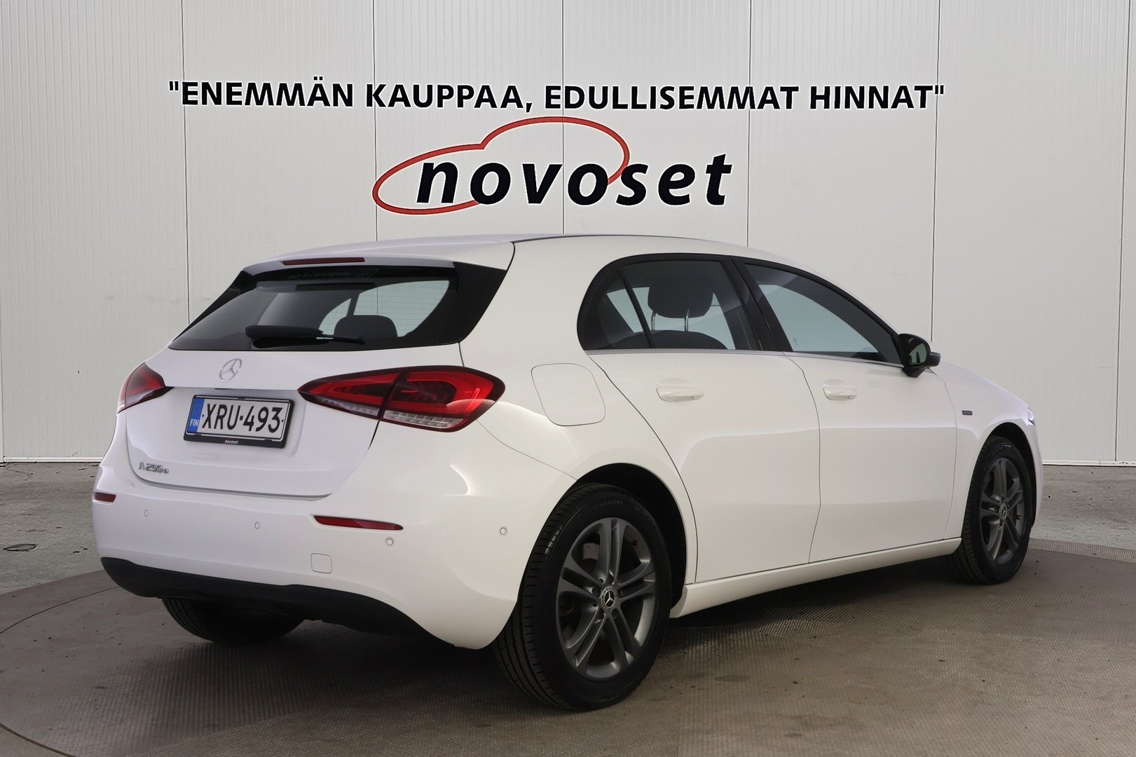 MERCEDES-BENZ A 2021