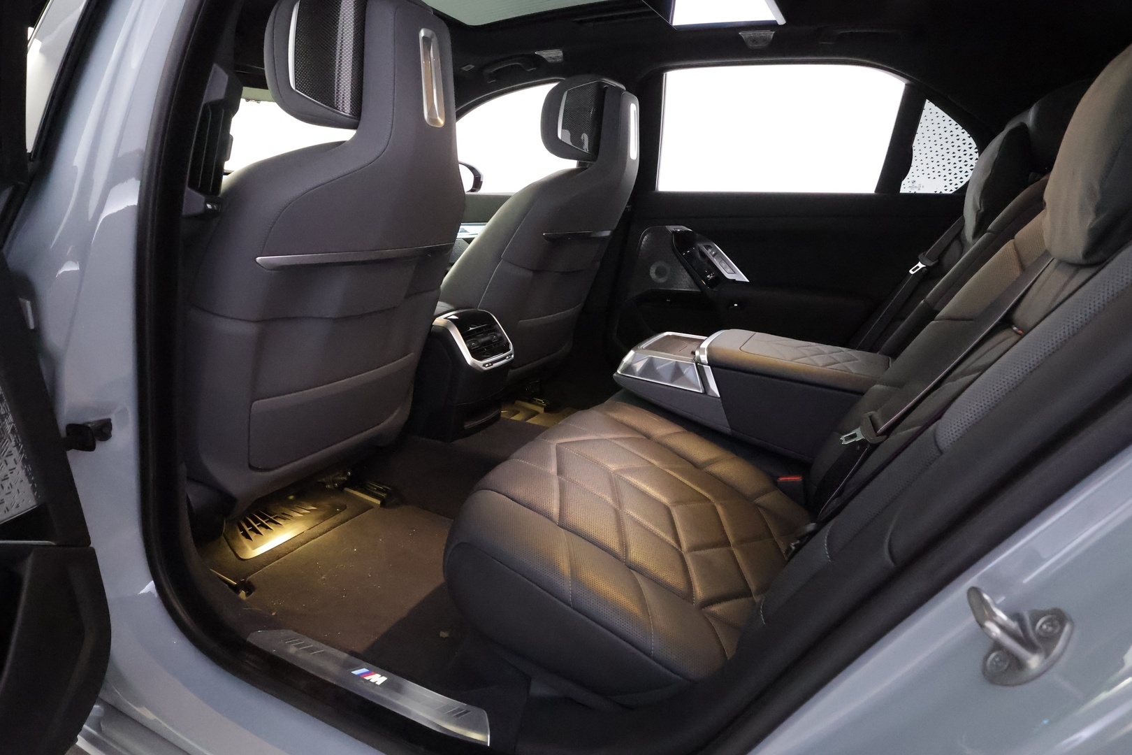 BMW i7 2023