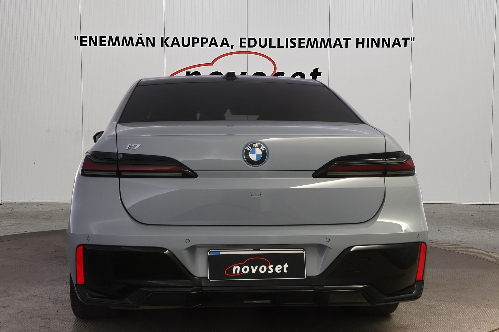 BMW i7 2023