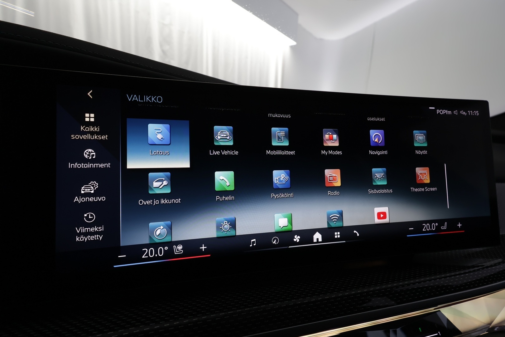 BMW i7 2023