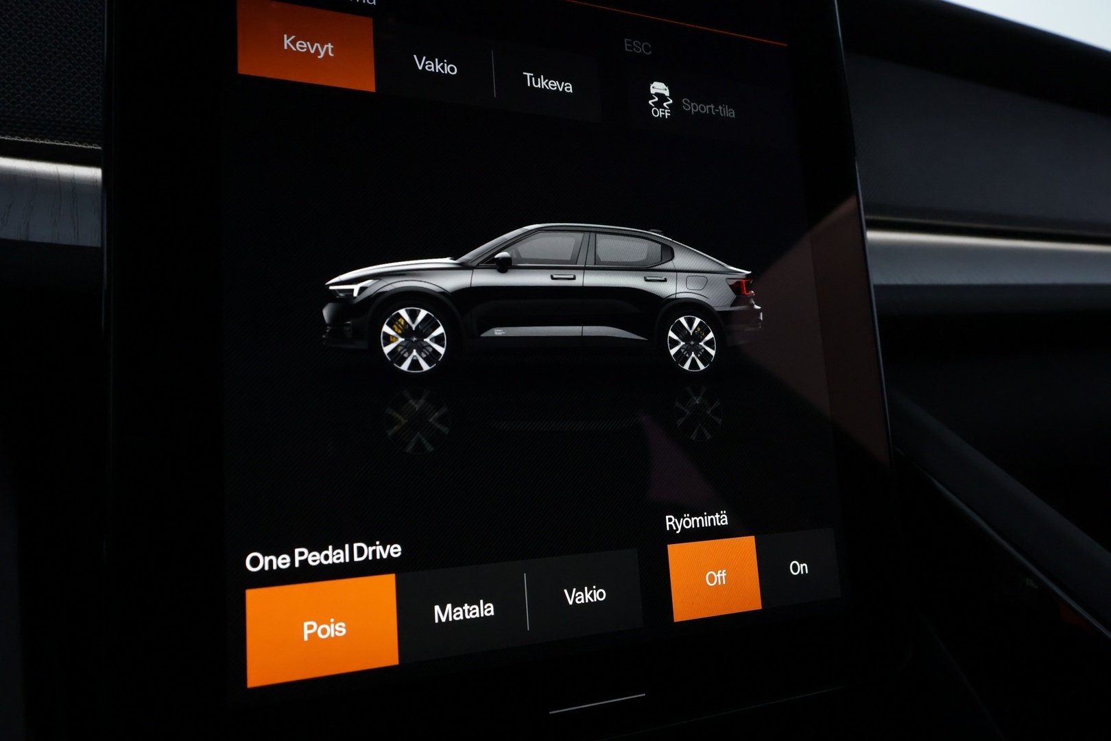 POLESTAR 2 2025