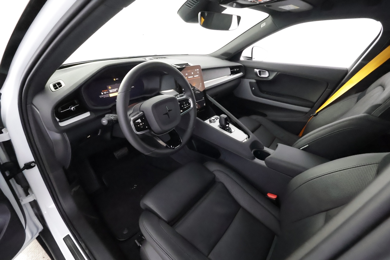 POLESTAR 2 2025