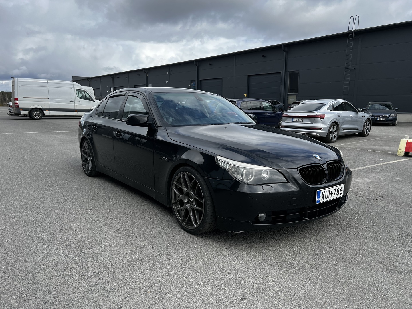 BMW 530 2004