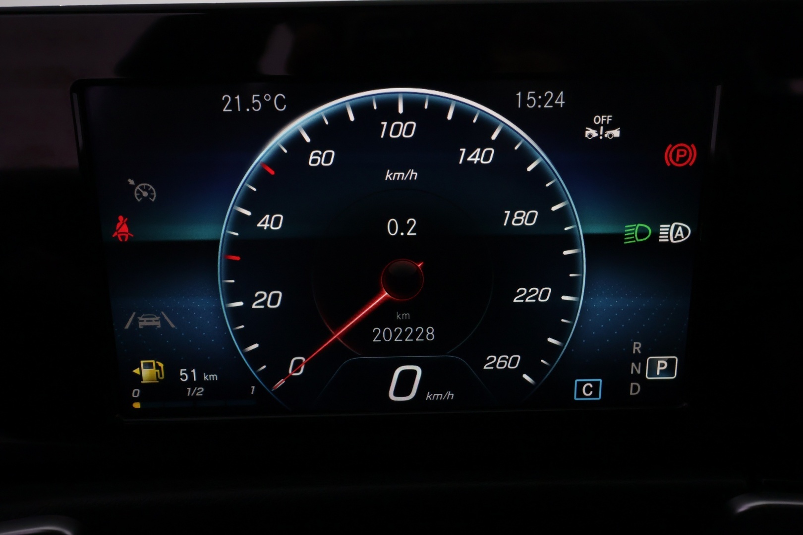 MERCEDES-BENZ GLB 2021