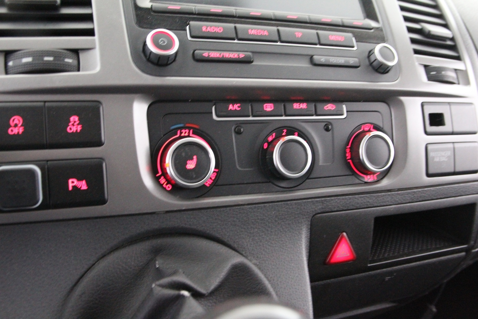 VOLKSWAGEN Caravelle 2014